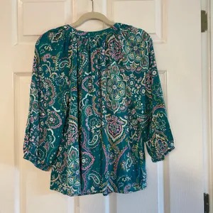 Crown & Ivy PL Paisley 3/4 Sleeve Peasant Top thumbnail 2