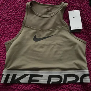 Nike sports bra thumbnail 1