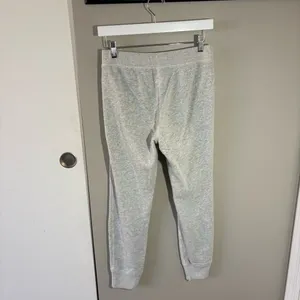 Abercrombie & Fitch Heritage Logo Full-Zip Hoodie and Matching Sweatpants Set Two Piece thumbnail 5