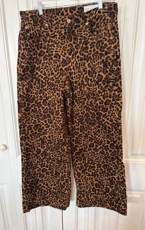 Gap High Rise Stride Animal Print Corded Pants‎ size 12/31S thumbnail 1