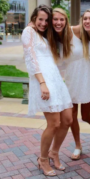 Illa Illa White Lace Graduation/ Bride Dress thumbnail 2