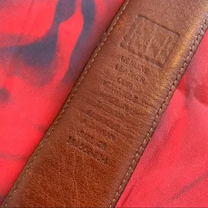 Gap size 28 brown leather belt lovingly worn thumbnail 4