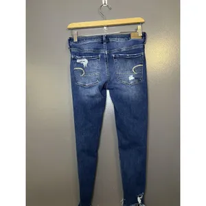 American Eagle Outfitters Jeans Womens 6 Medium Wash Jegging Crop Distressed thumbnail 4