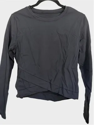 Size M Halara Plush Round Neck Crossover Hem Yoga Sports Top Black thumbnail 1