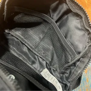 lululemon Everywhere Belt Bag Black OS unisex thumbnail 6