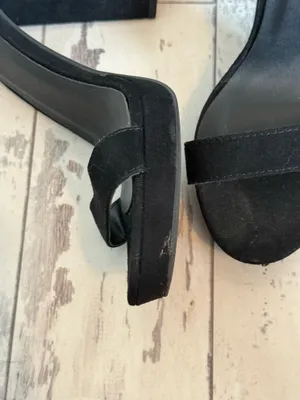 black velvet heels Size 8 thumbnail 5