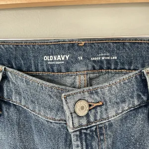 Old Navy Low Rise Baggy Wide Leg Denim Jeans Pants Cotton Blend Blue Size 12 thumbnail 9
