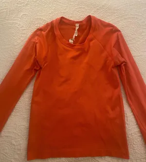 Lululemon Swiftly Tech Long Sleeve thumbnail 1