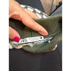 Zara dark green and cream patterned wide leg sweater pants thumbnail 3