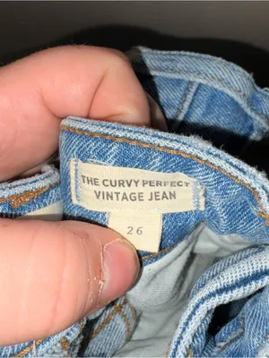 Madewell perfect vintage curvy jean distressed 26 thumbnail 4