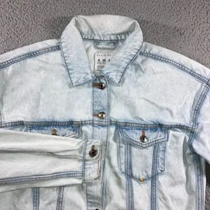 VTG Style Trucker Jean Jacket Womens 4 Light Wash Streetwear Oversized Pocket thumbnail 1