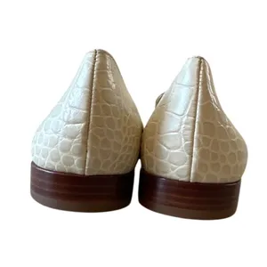 Tory Burch Georgia‎ Croc Embossed Ivory Loafers Size 7 thumbnail 4
