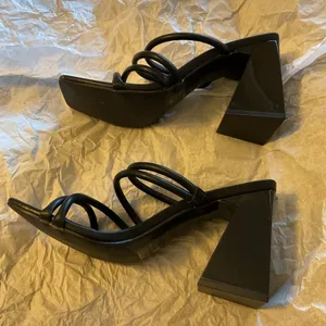 Abound Women Austyn Block Heel Strappy Sandals Size 6.5 thumbnail 7