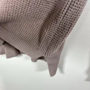 Aritzia x Wilfred Free Sweater Women Small Purple Pink Wool Cropped Italian Yarn thumbnail 6