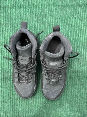 Air Jordan 12 Retro Winterized GS 'Triple Black' Size 4.5y Women’s Size 6 thumbnail 2