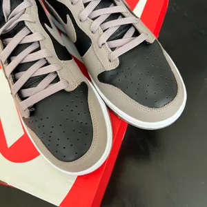 Nike NIB  Dunk High Moon Fossil thumbnail 6