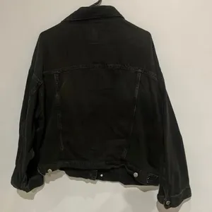 H&M divided denim Black Button Closure Jean Jacket Medium oversized #500 thumbnail 7