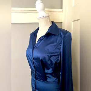 Boutique NWOT Womens Super Sexy Satin Shirt Dress Silky Satiny Dark Navy Size Medium thumbnail 3