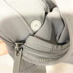 LULULEMON ATHLETICA‎ Rogue Renegade Zip Hoodie in Rhino Grey Size 12 thumbnail 4