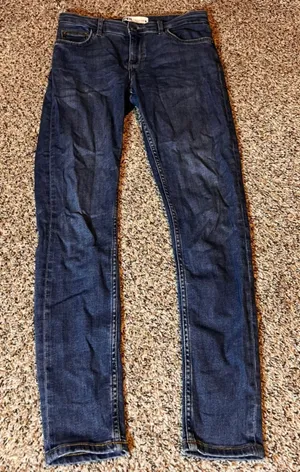 Zara Skinny‎ Jeans Dark Wash Denim Casual Everyday Style Size 4 thumbnail 1