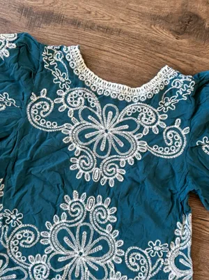 Solitaire |Teal Blouse with White Embroidery sz Medium thumbnail 4