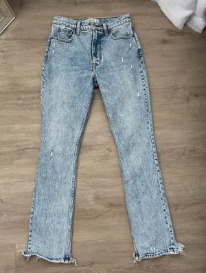 Abercrombie and Fitch The 90’s Skinny High Rise Denim Jeans thumbnail 1