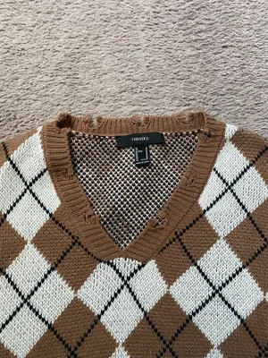 Forever 21 Brown & White Argyle V-Neck Cropped Sweater thumbnail 5