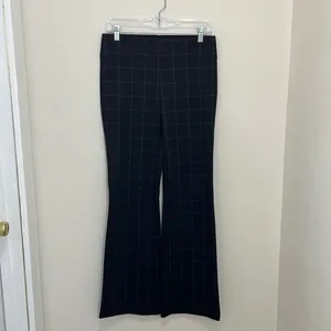 Max Studio Women’s Pants Size Medium thumbnail 2