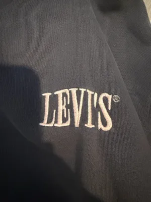 Levi’s crewneck thumbnail 5