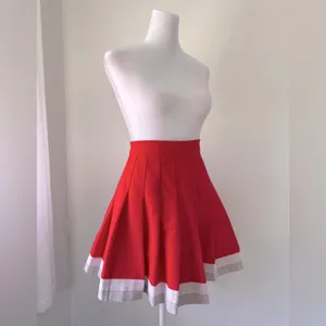 Vintage ‘90s The Wright Costume & Dancewear Red Pleated Cheerleading Skirt thumbnail 6