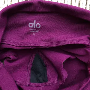 Alo Shorts Size Small - Elevate High Waisted Booty Shorts thumbnail 6