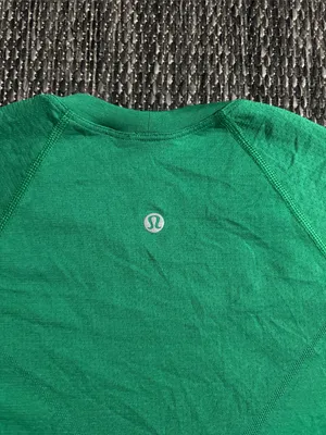 Lululemon Swiftly Tech Crop Short Sleeve Shirt Everglade Green Silverescent Sz 2 thumbnail 4