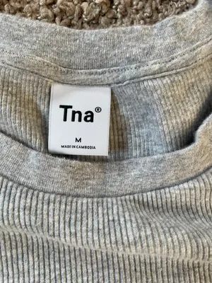 Aritzia Tna Cropped Long Sleeve thumbnail 2