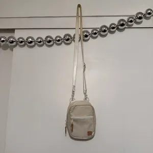 Thread Wallets Off White Crossbody Bag thumbnail 4