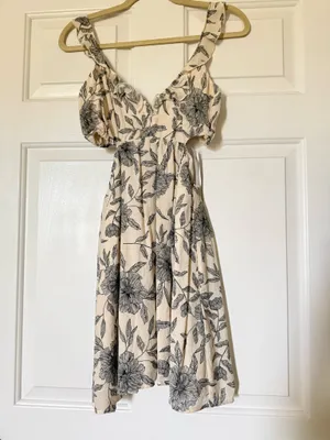 Ruffle Mini Dress Abercrombie Cut-Out thumbnail 2