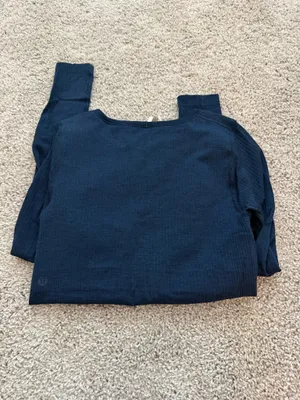 Lululemon Navy Blue Workout Top thumbnail 5