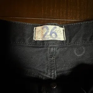 Free People We The Free Black‎ Distressed High Rise Straight Leg Jeans 26 Button thumbnail 7
