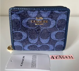 Coach Snap Wallet In Signature Chenille thumbnail 1