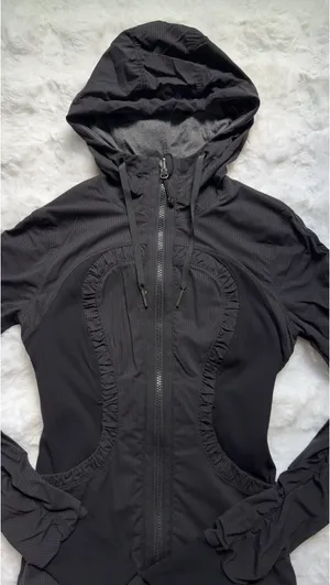 Lululemon Dance Studio Jacket, Size 2, NWOT thumbnail 3