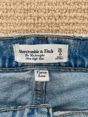 Abercrombie The 90s Straight Ultra High-Rise Curve Love Jeans thumbnail 4