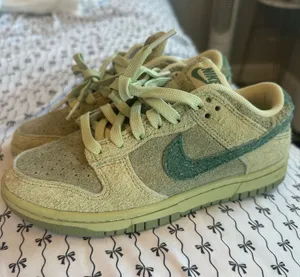 Nike Dunk Lows  thumbnail 1