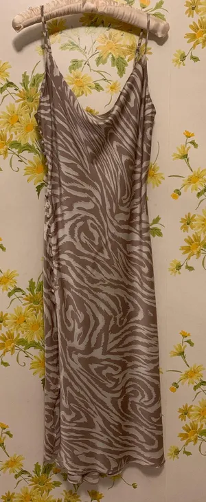 Cowl Neck Zebra Print Midi Dress Size M thumbnail 8