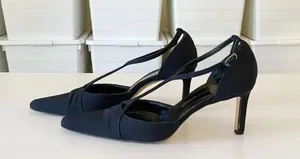 Vintage 90s Strappy Pointed Toe Heels Black Size 6 thumbnail 3