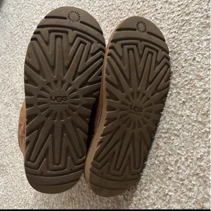 UGG Classic Short Boots  thumbnail 5
