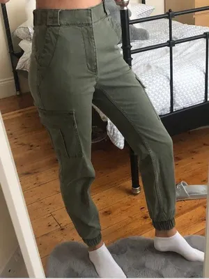 Hollister high rise green cargo joggers thumbnail 1