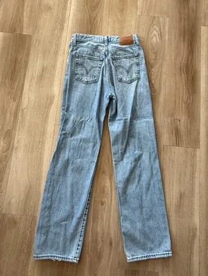 Levi’s Ribcage Straight thumbnail 2