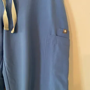 FIGS Ceil Blue Yola Straight Leg Scrub Pants Uniform Nurse Doctor Women's Small thumbnail 4