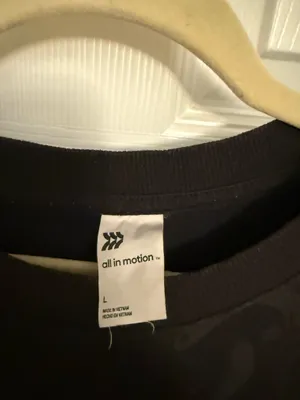 All In Motion Printed Black Crewneck Size Large thumbnail 2