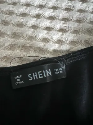 SHEIN black tube crop top in XS #tubetop #shein thumbnail 2