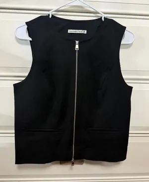 Abercrombie & Fitch Black Sleeveless Zip Vest thumbnail 1